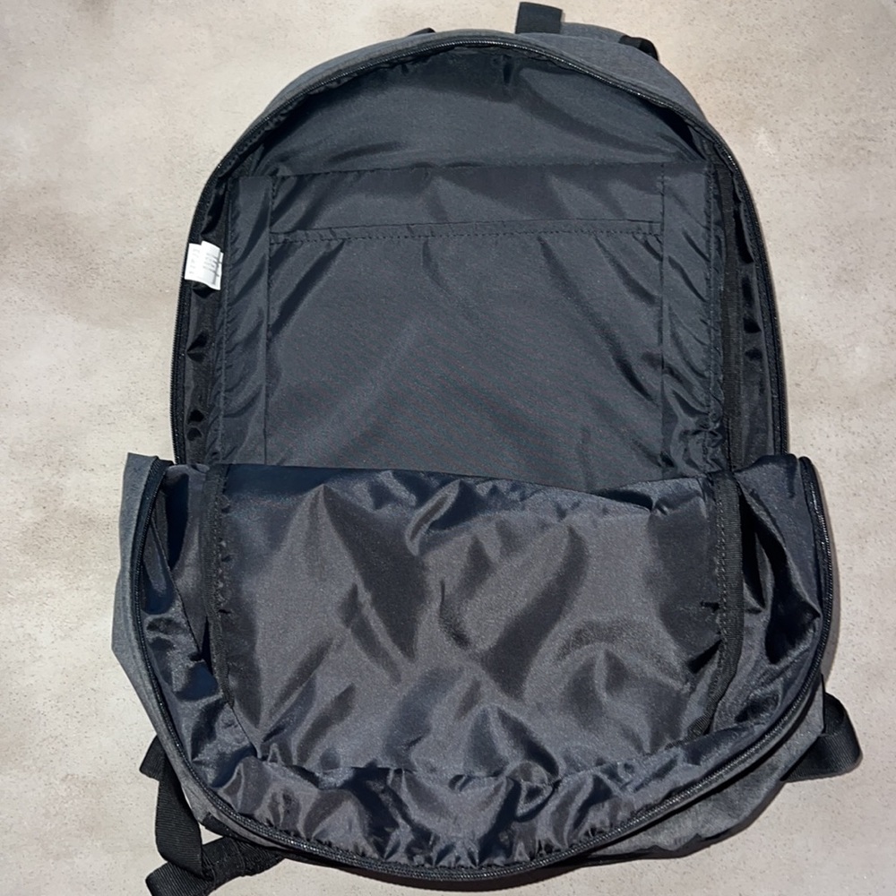 😎 Case Logic backpack - Picture 3 of 5